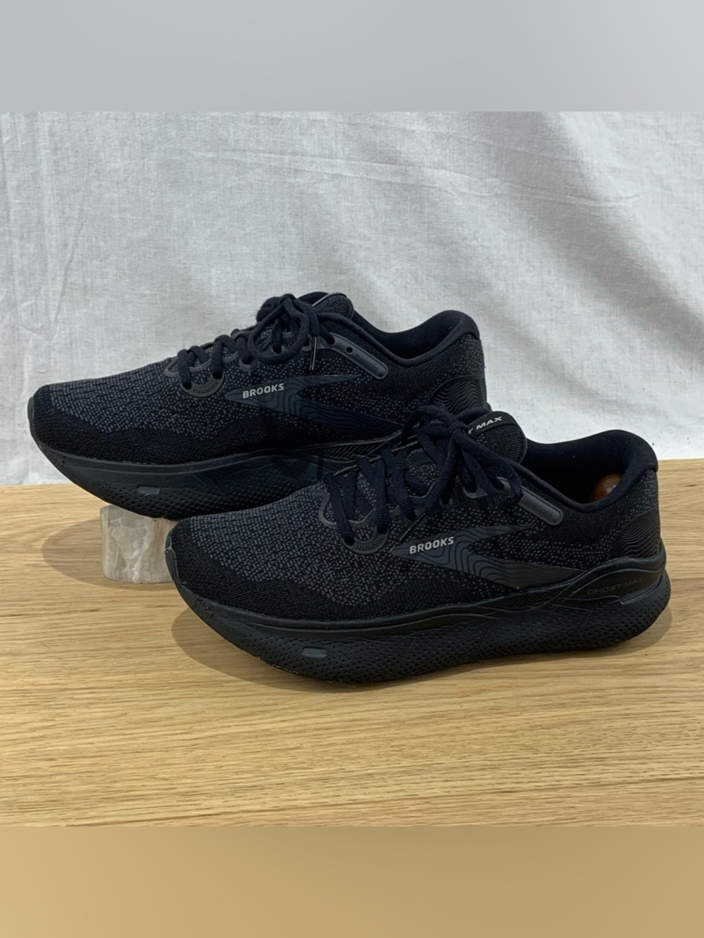 Brooks Ghost Max Women’s Size 8.5 D (wide) Black Running Shoes